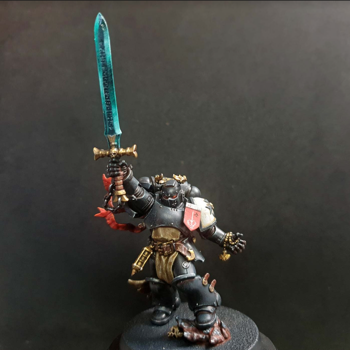 Comment peindre la pièce terminée de Black Templar